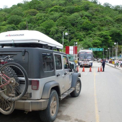 Przejcie graniczne Ekwador/Peru w Macara.